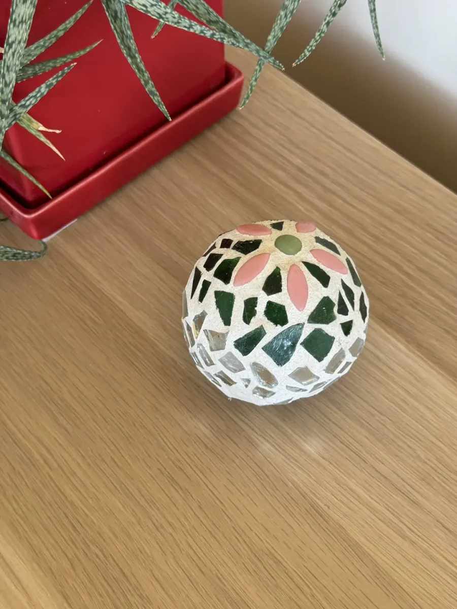 Mosaic Blush Fern Orb - Image 2